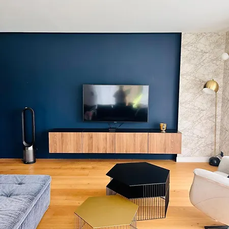 Premium Avec Exterieur Ensoleille