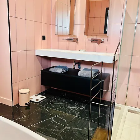 Premium Avec Exterieur Ensoleille